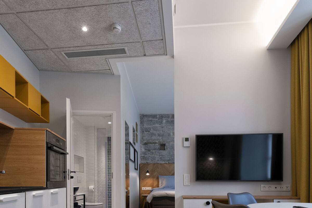 XL Double Room | In-room safe, desk, laptop workspace, blackout drapes