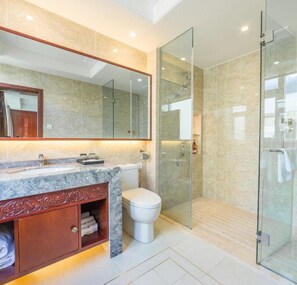 Kamar Twin Deluks, Bebas Asap Rokok | Kamar mandi | Shower, perlengkapan mandi gratis, pengering rambut, dan sandal