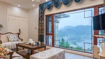 Premier Suite | Living room | LCD TV