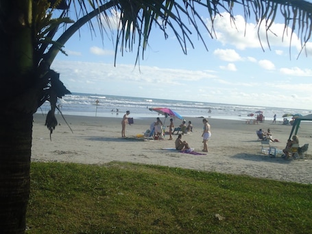 Beach nearby. EXCELLENT HOUSE 50 M FROM THE SEA - ITAOCA - MONGAGUÁ