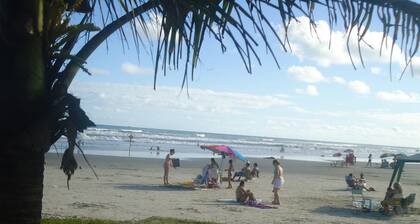 SUURI Talo 100 metrin päässä merestä. 11-9. 3311. 5293