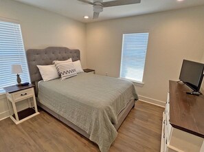 4 bedrooms, free WiFi, bed sheets - Amazing Grace - Boat Access - Island Realty (Grand Isle)