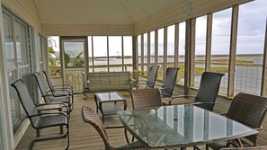 Dining - Amazing Grace - Boat Access - Island Realty (Grand Isle)