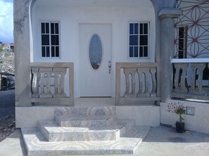 Exterior detail - Culture guest house and inn (Runaway Bay)