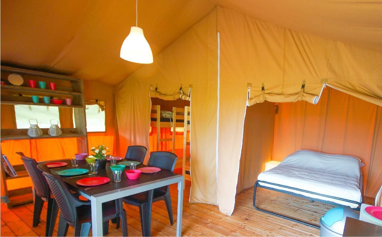 2 bedrooms, cots/infant beds, free WiFi