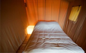 2 bedrooms, cots/infant beds, free WiFi