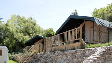 2 عدّة غرف نوم وأسرّة أطفال/رضّع وواي فاي مجانًا