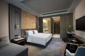 Minibar, in-room safe, desk, iron/ironing board