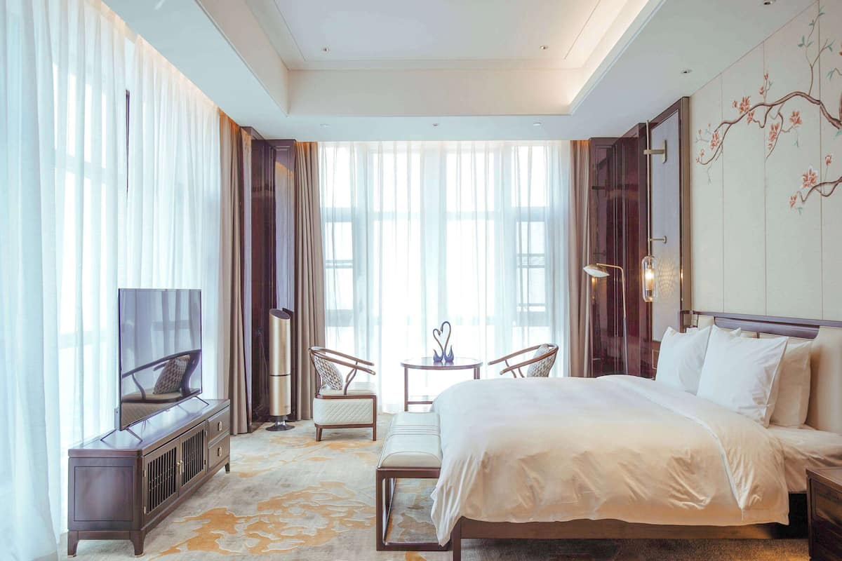 Phòng Suite Presidential, 1 giường cỡ king, không hút thuốc | Minibar, két bảo mật tại phòng, bàn, bàn ủi/dụng cụ ủi quần áo 