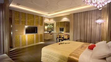 Decoración personalizada, muebles diferentes y escritorio