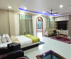 商务客房 | 埃及棉床单、高档床上用品、遮光窗帘、隔音