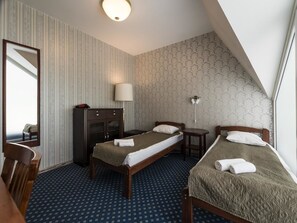 Triple Room | 1 bedroom, soundproofing, iron/ironing board, rollaway beds