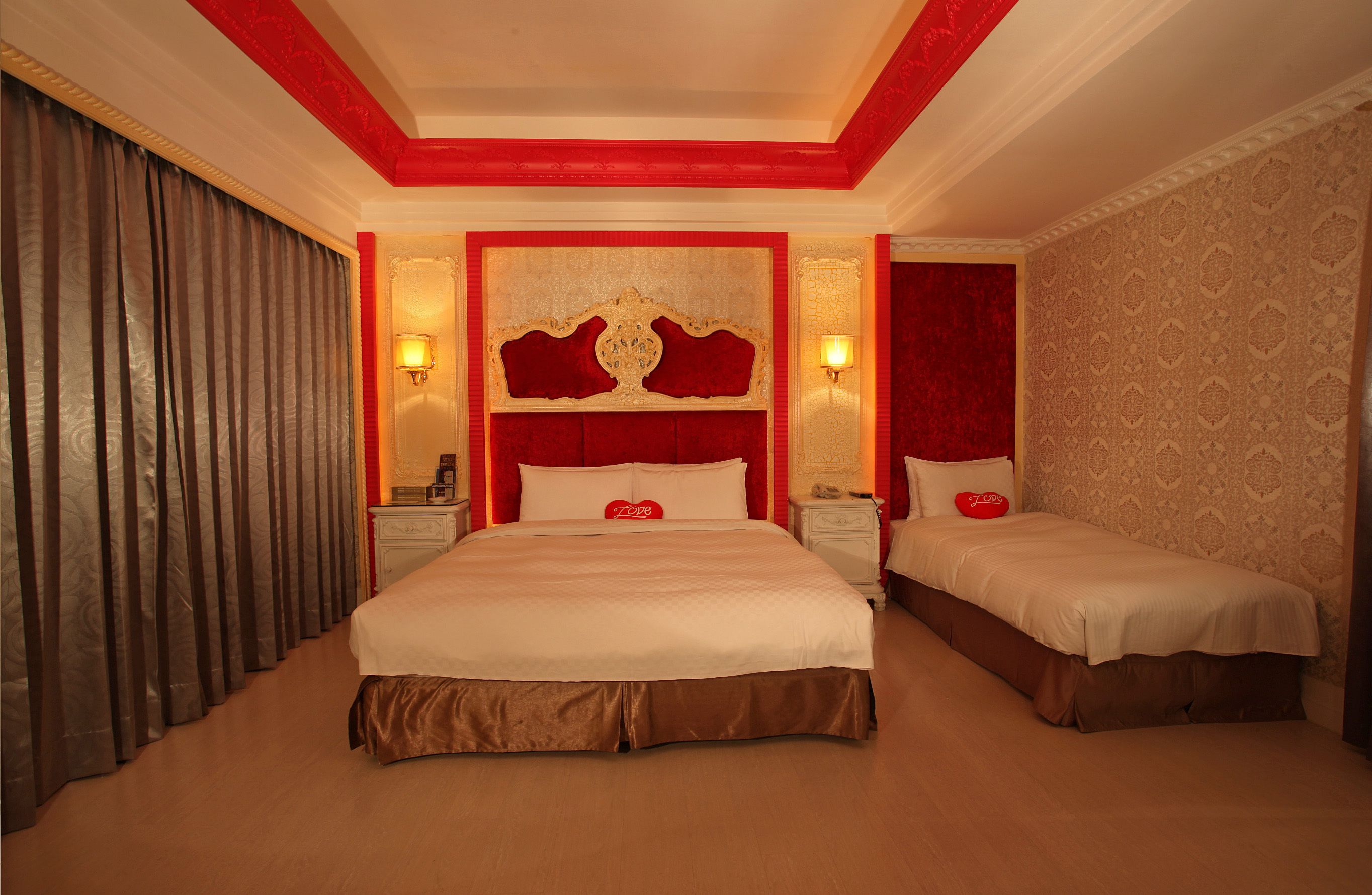 individually decorated, individually furnished, desk, free wifi