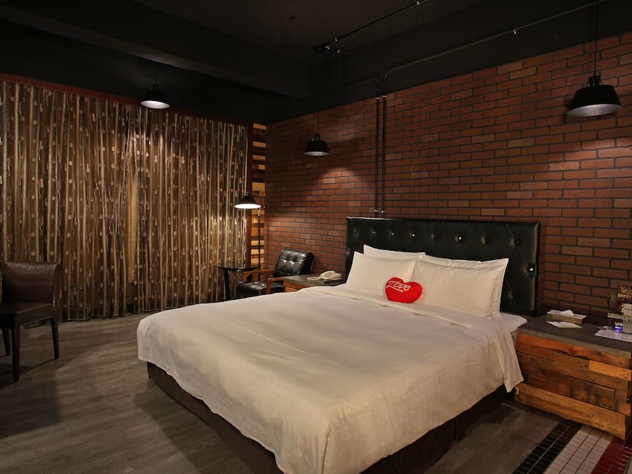 Standard Double Room | Individually decorated, individually furnished, desk, free WiFi