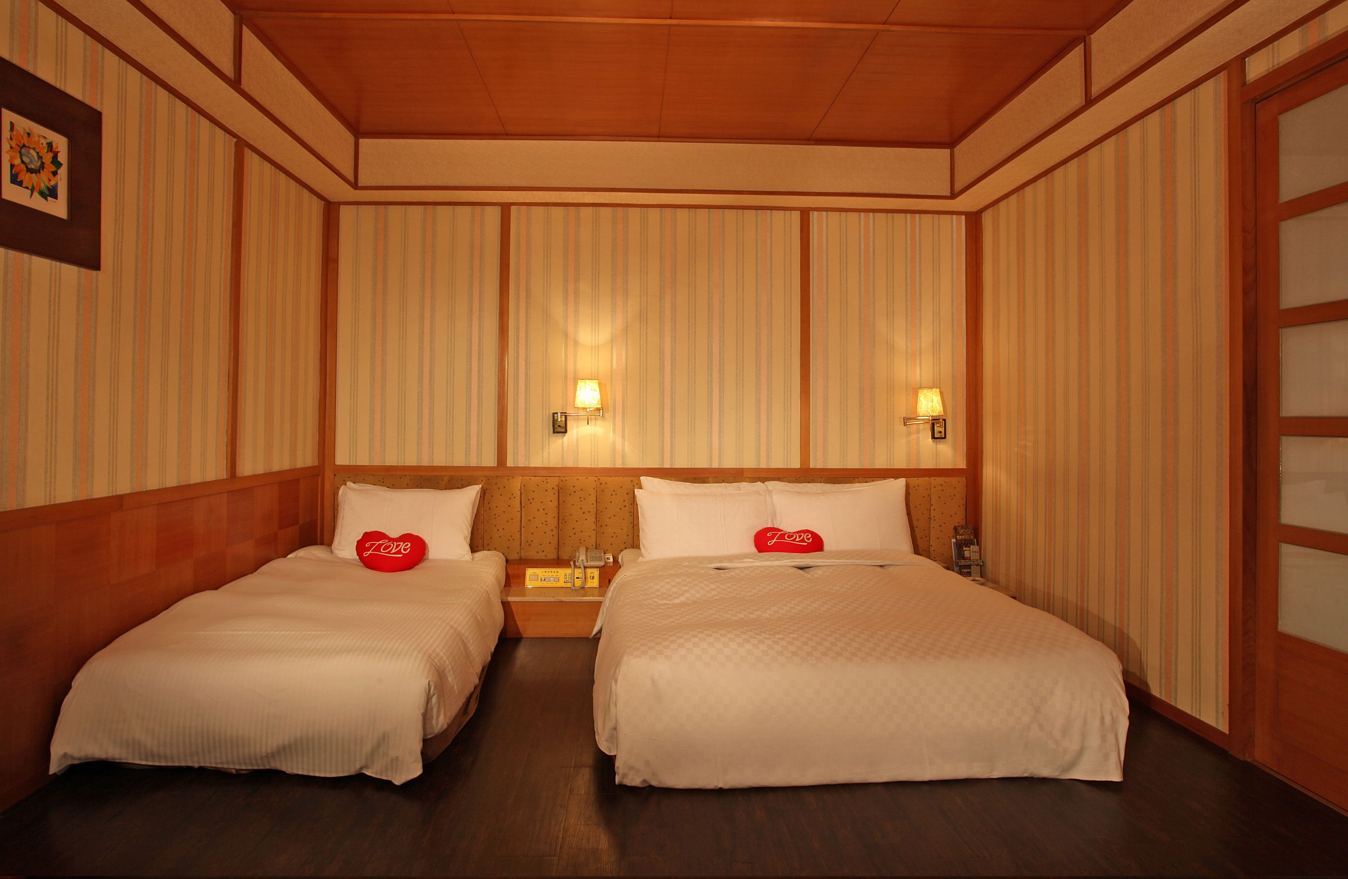 individually decorated, individually furnished, desk, free wifi