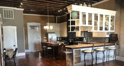 Historic Speak Easy Loft with Water Views in Downtown Vicksburg