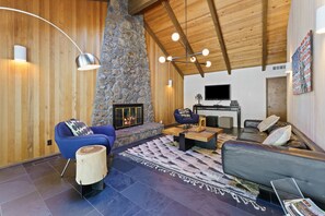 House, 3 Bedrooms | Living area | TV - 2 Pioneer Home features Brand New Hot Tub and Bikes to Explore Sunriver by RedAwning (Bend)