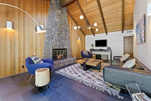 House, 3 Bedrooms | Living area | TV