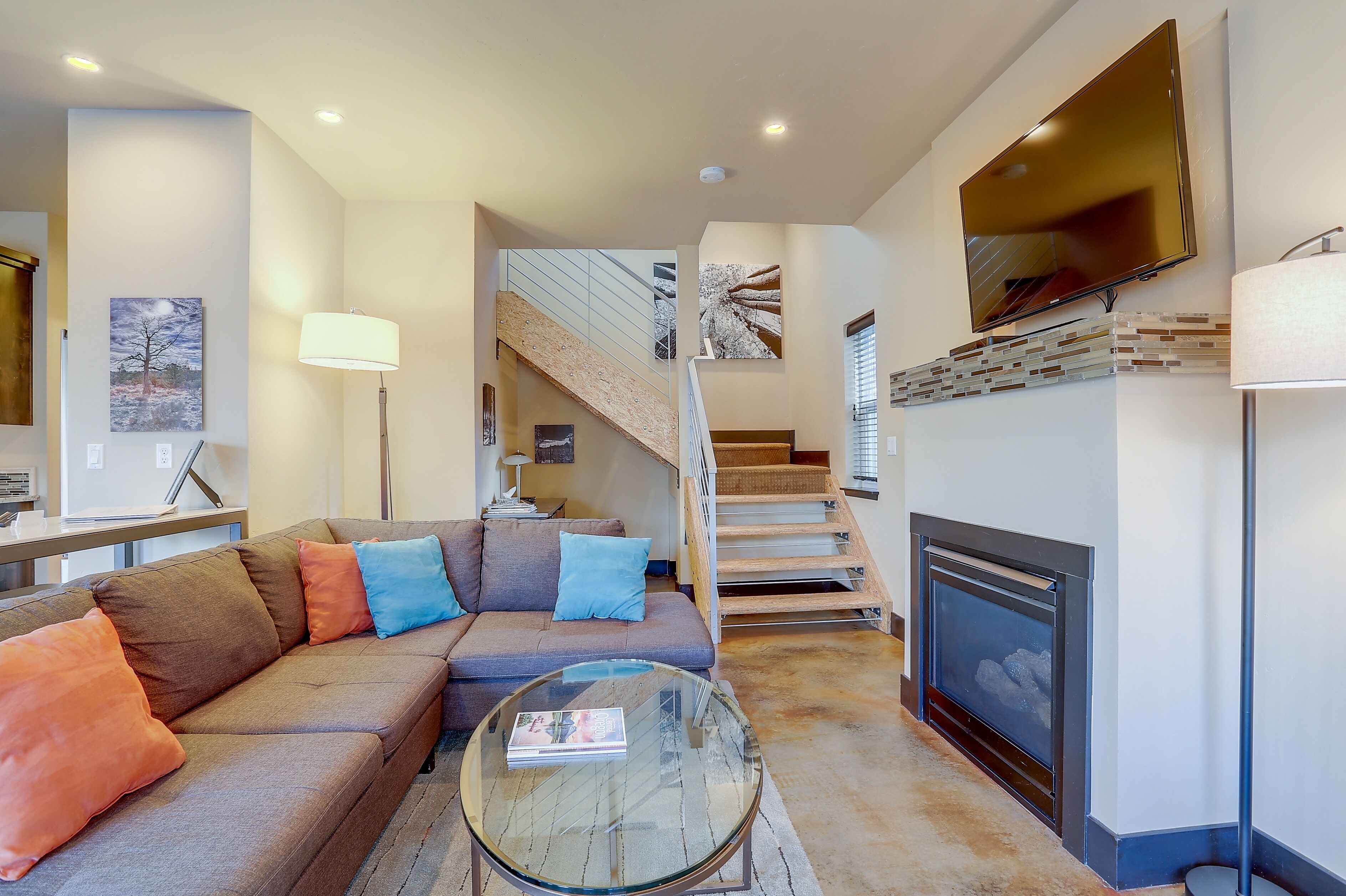 House, 2 Bedrooms | Living area | TV