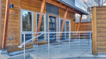 House, 2 Bedrooms | Exterior detail