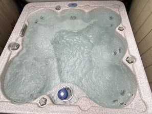 Bañera de hidromasaje interior