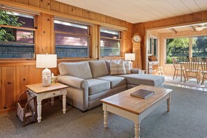 House, 2 Bedrooms | Living area