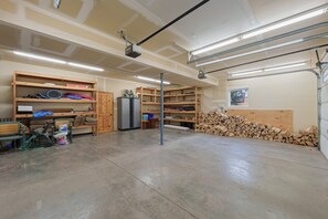 House, 5 Bedrooms | Fitness facility