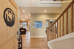 House, 5 Bedrooms | Interior