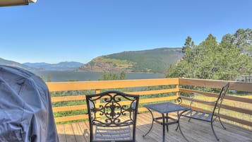 House, 3 Bedrooms | Property grounds