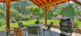 Living Color 2 Bedroom Home by RedAwning