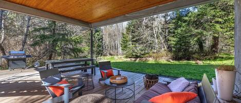 House, 2 Bedrooms | Outdoor dining