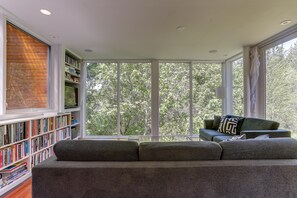 House, 2 Bedrooms | View from property