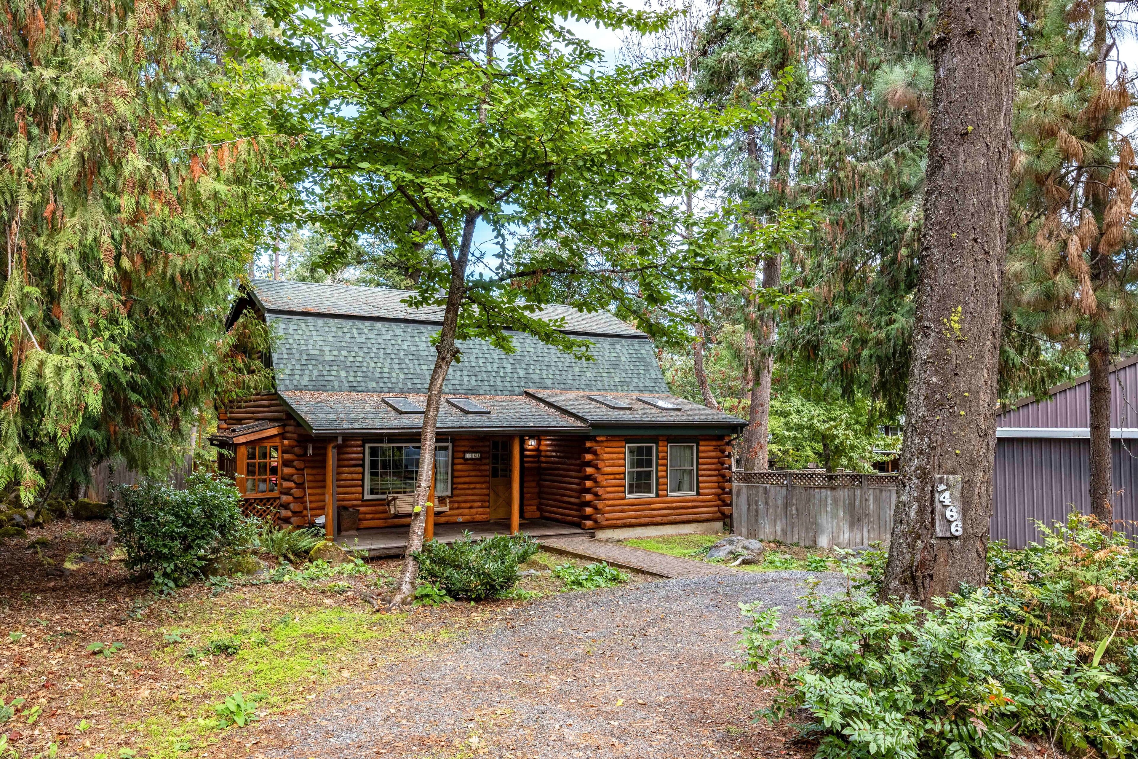 Cabin, 3 Bedrooms | Exterior