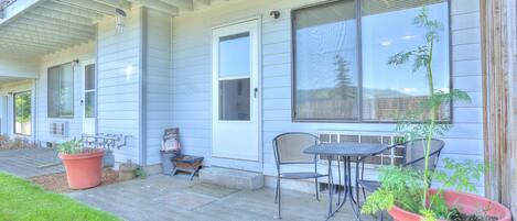 Condo, 1 Bedroom | Property grounds