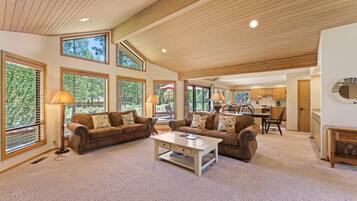 House, 3 Bedrooms | Living area