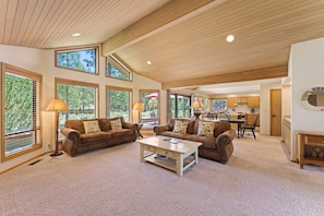 House, 3 Bedrooms | Living area