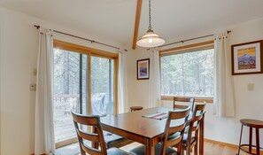 House, 3 Bedrooms | Dining