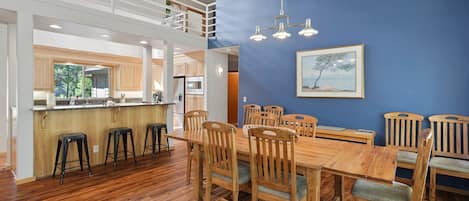 House, 5 Bedrooms | Dining