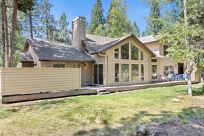 House, 5 Bedrooms | Exterior
