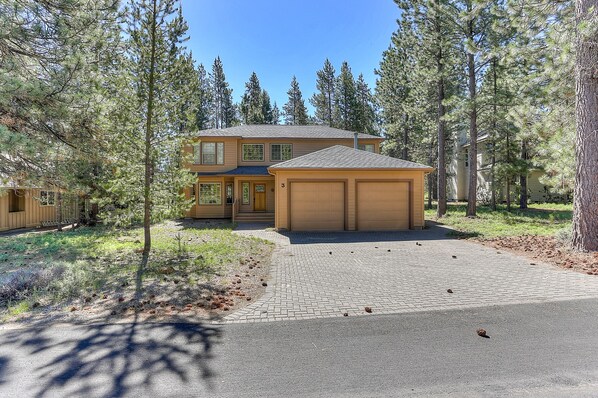 House, 4 Bedrooms | Exterior