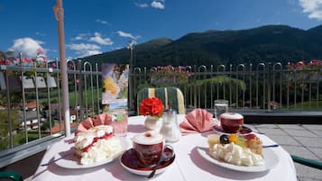 Tägliches inbegriffenes Frühstücksbuffet