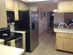 Private kitchen - That One Particular Harbor - Gulf Access Pool Home  3/2 (Cape Coral)