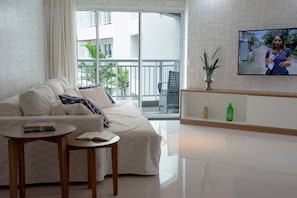 Smart TV, mesa de pingue-pongue