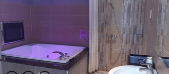Chateau Motel & Spa - Daliao