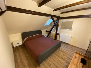 3 sovrum, ljudisolering, strykjärn/strykbräda och wi-fi