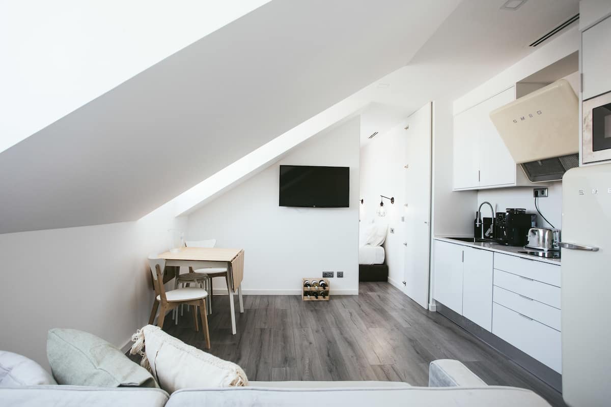 Panoramic-Loft, 1 Schlafzimmer, Poolzugang | Eigene Kochnische