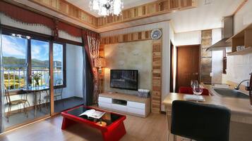 Room, 1 Bedroom | Living area | Flat-screen TV