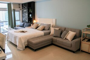 Exclusive Studio Apartment | 1 bedroom, individually decorated, individually furnished, desk - Indigo Makati @ Greenbelt Excelsior (Makati)