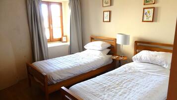 3 Schlafzimmer, Bügeleisen/Bügelbrett, kostenloses WLAN, Bettwäsche