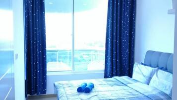 2 bedrooms, iron/ironing board, WiFi